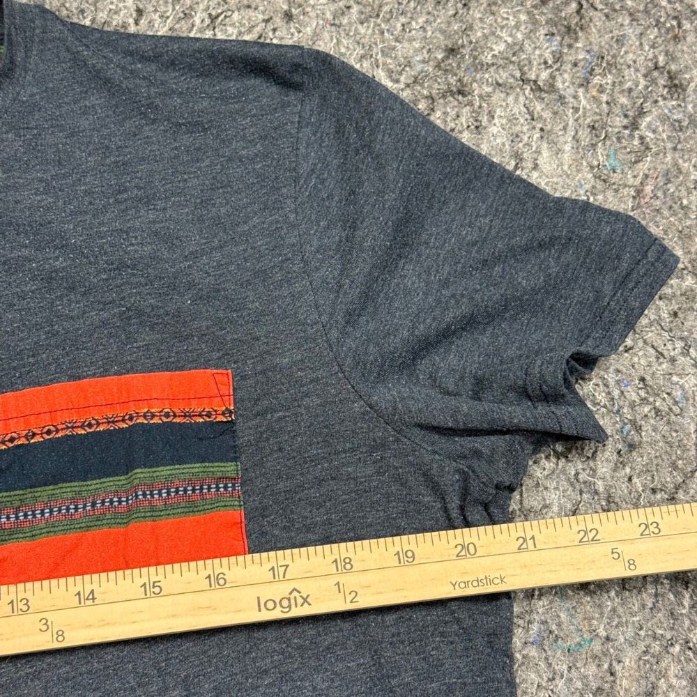 Hollister Mens XL Charcoal Grey T-Shirt Southwestern Pattern Pocket Curved Hem - Picture 3 of 7